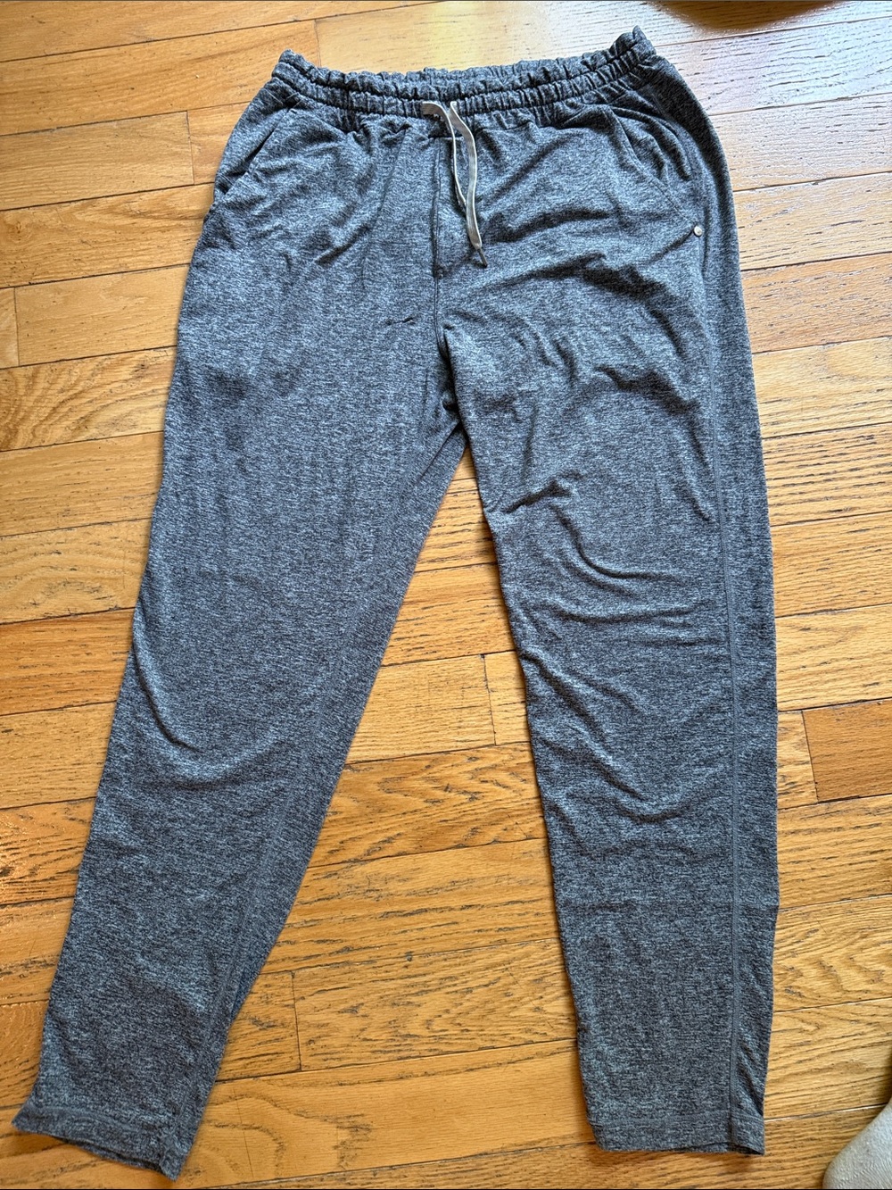 Vuori Men’s Ponto Performance Pant 30" - size L - charcoal grey